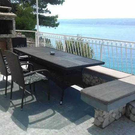 Apartment Lastro